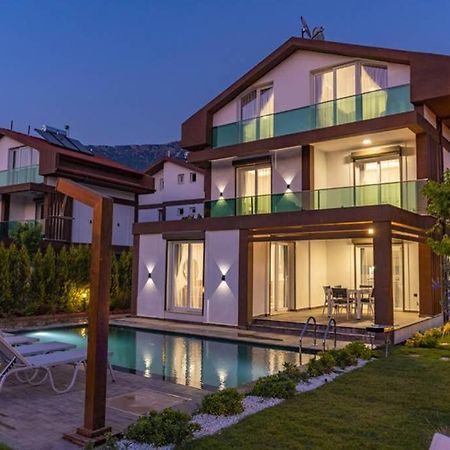 Bella- 4 Bedroom Holiday Villa In Oludeniz เฟทิเย ภายนอก รูปภาพ