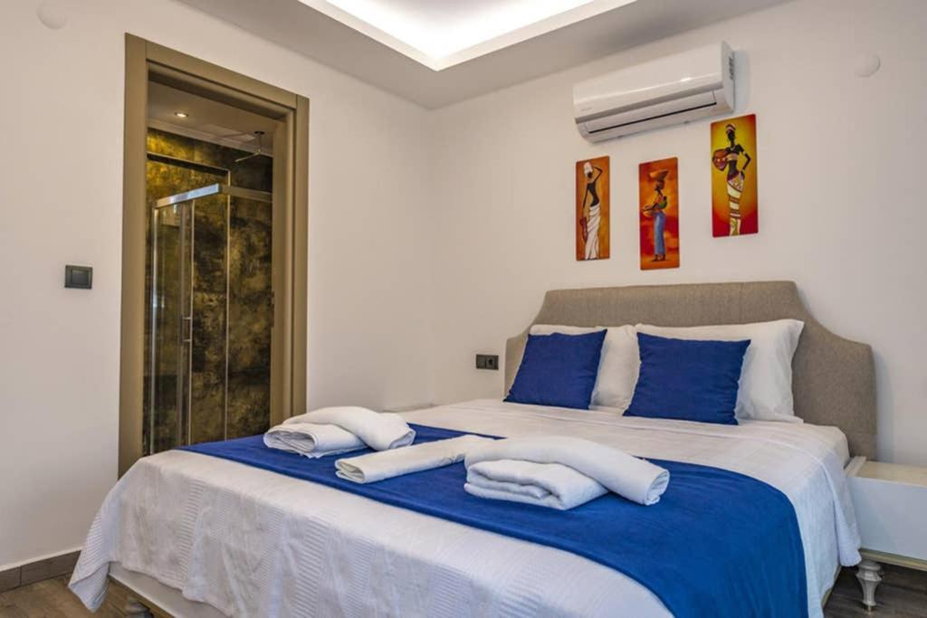 Bella- 4 Bedroom Holiday Villa In Oludeniz เฟทิเย ภายนอก รูปภาพ
