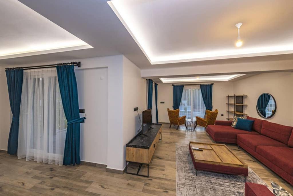 Bella- 4 Bedroom Holiday Villa In Oludeniz เฟทิเย ภายนอก รูปภาพ