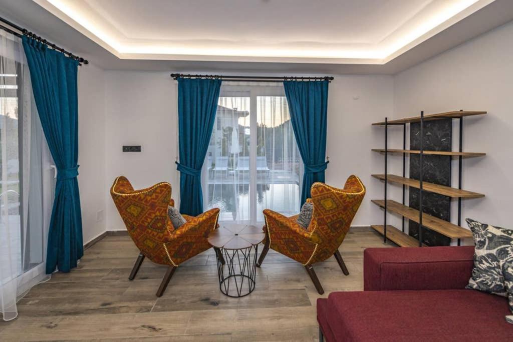Bella- 4 Bedroom Holiday Villa In Oludeniz เฟทิเย ภายนอก รูปภาพ
