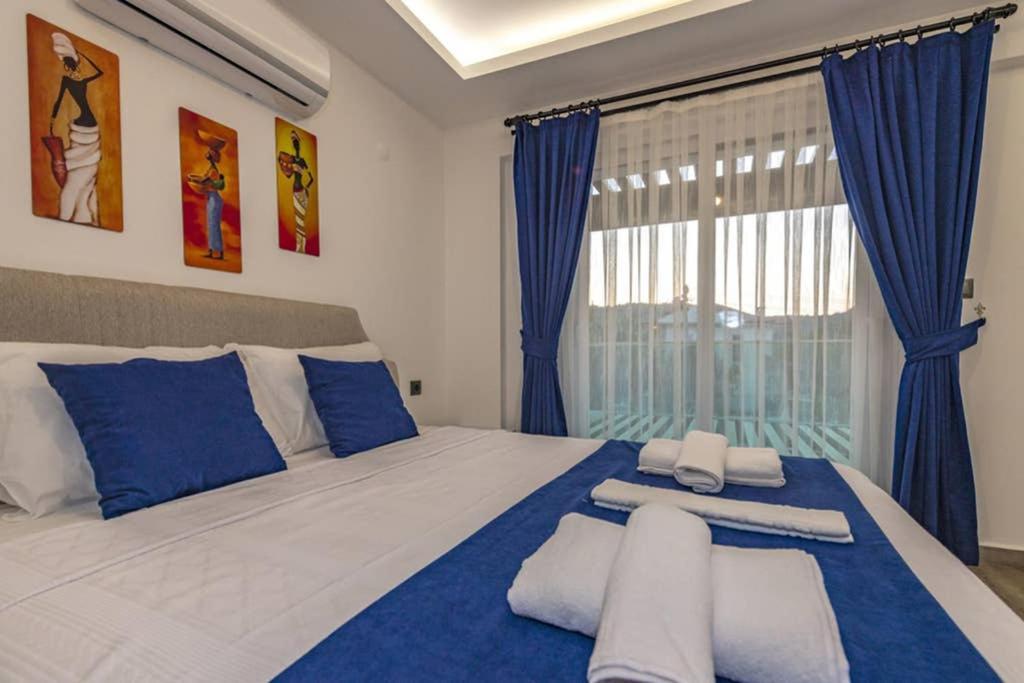 Bella- 4 Bedroom Holiday Villa In Oludeniz เฟทิเย ภายนอก รูปภาพ