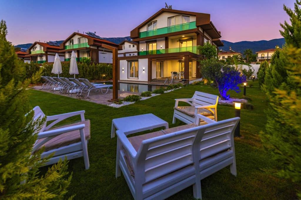 Bella- 4 Bedroom Holiday Villa In Oludeniz เฟทิเย ภายนอก รูปภาพ