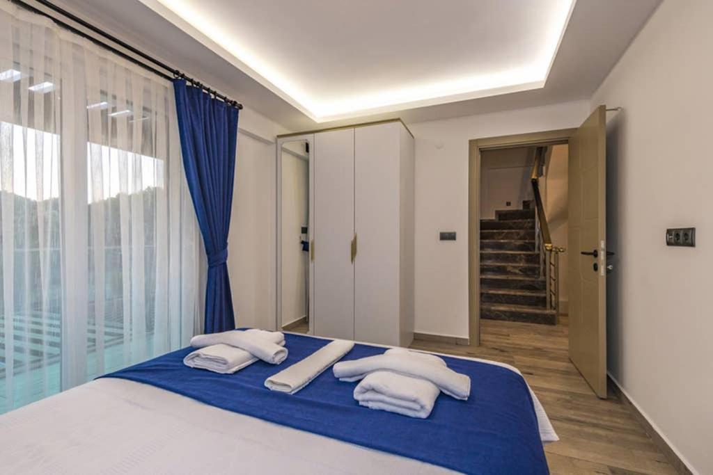 Bella- 4 Bedroom Holiday Villa In Oludeniz เฟทิเย ภายนอก รูปภาพ