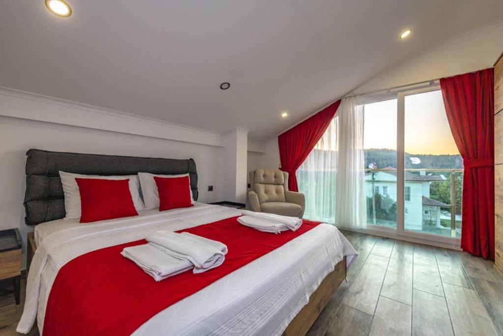 Bella- 4 Bedroom Holiday Villa In Oludeniz เฟทิเย ภายนอก รูปภาพ