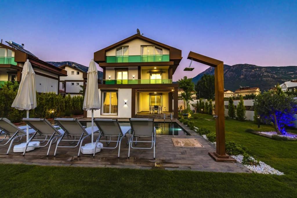 Bella- 4 Bedroom Holiday Villa In Oludeniz เฟทิเย ภายนอก รูปภาพ