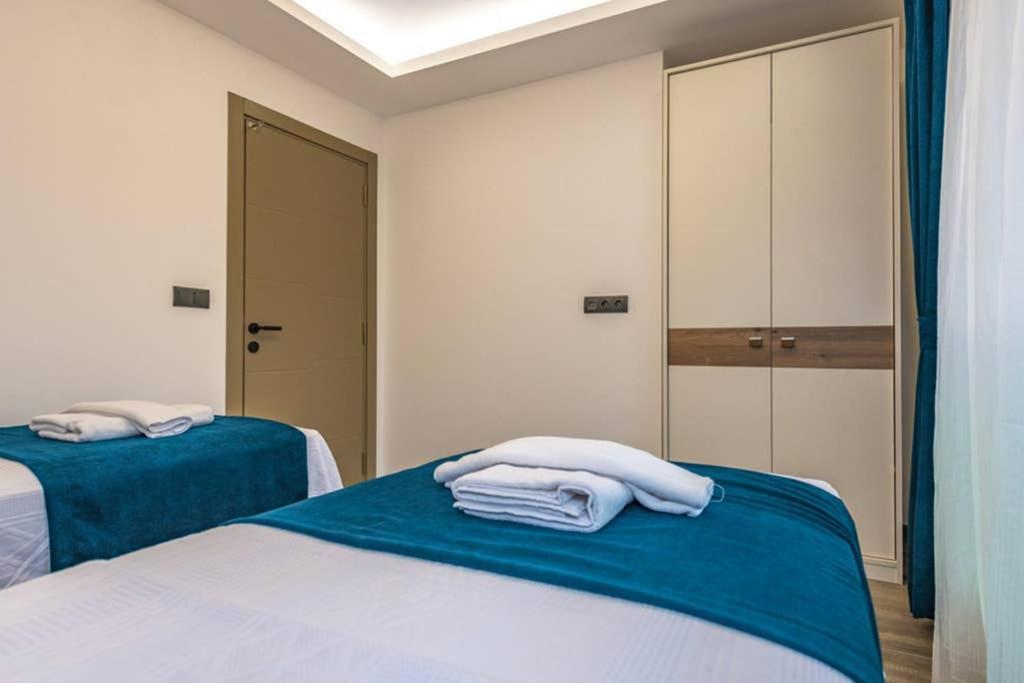 Bella- 4 Bedroom Holiday Villa In Oludeniz เฟทิเย ภายนอก รูปภาพ
